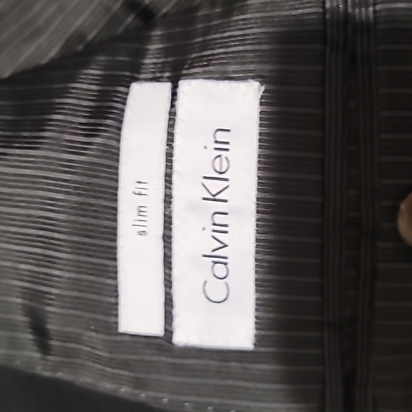 Like new men's suit jacket 42 short black by Calvin Klein slim fit Canada made - Picture 12 of 13